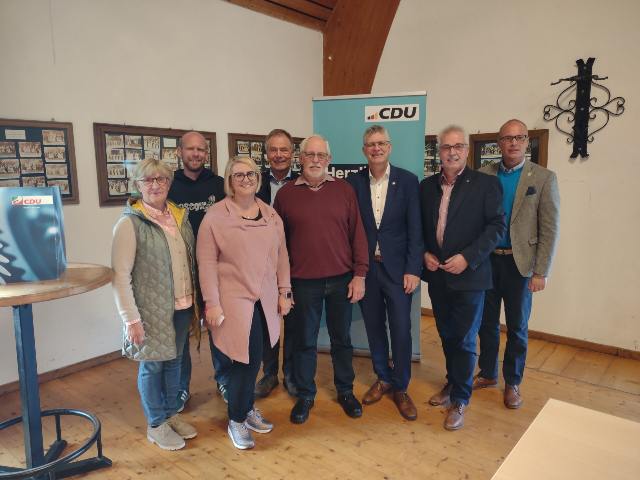 Mitglieder des CDU-Stadtverbands Willebadessen auf dem Kreisparteitag 2023